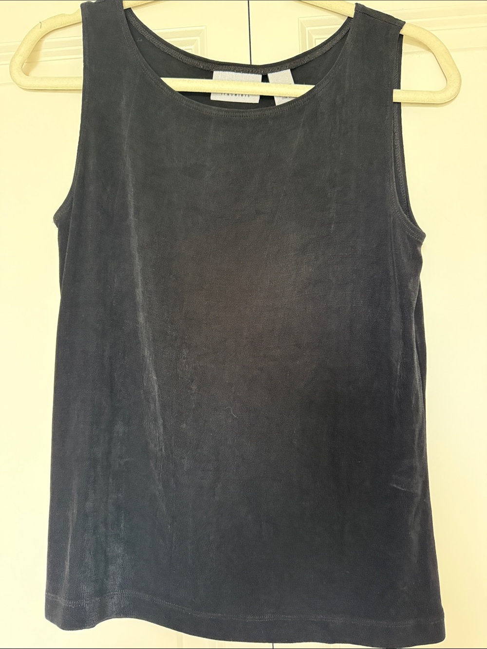 Light & Breathable Scoop Neck Tank Top